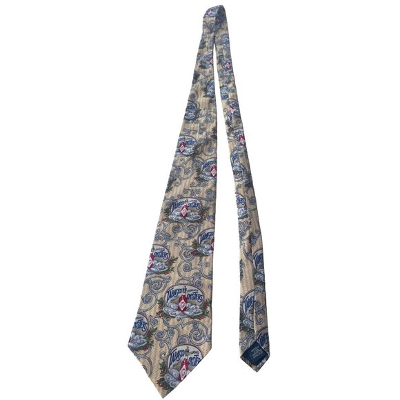 Tabasco Men's Dress Shirt Tie Tabasco Bottles 100% Silk (Made in USA) - Picture 3 of 10